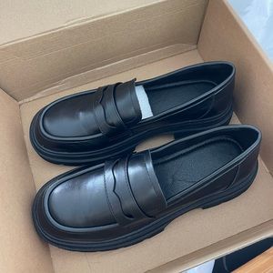 Latteier loafer, black, US size 8, brand new